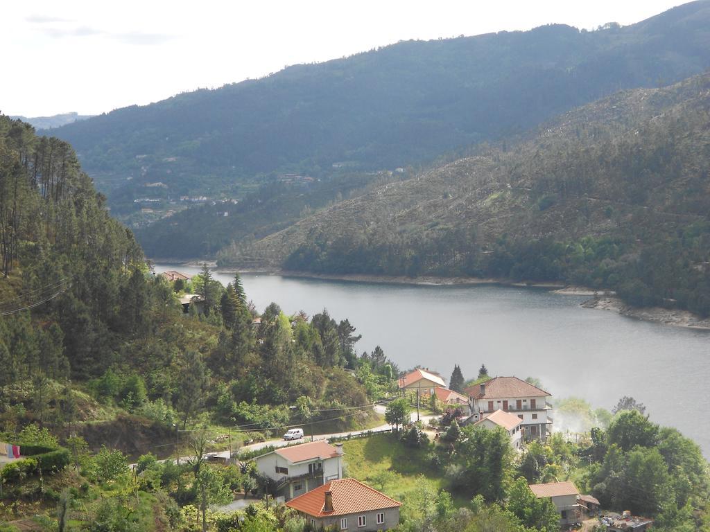 Vale De Azereiros Apartamentos เจเรส ห้อง รูปภาพ